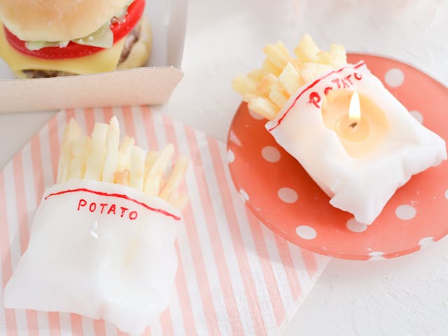 袋がリアルなフライドポテトキャンドル作り方
