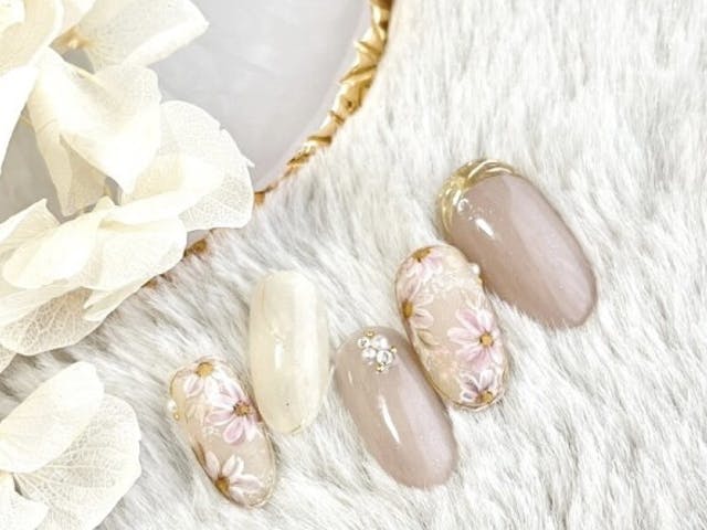 繊細フラワーネイルのやり方