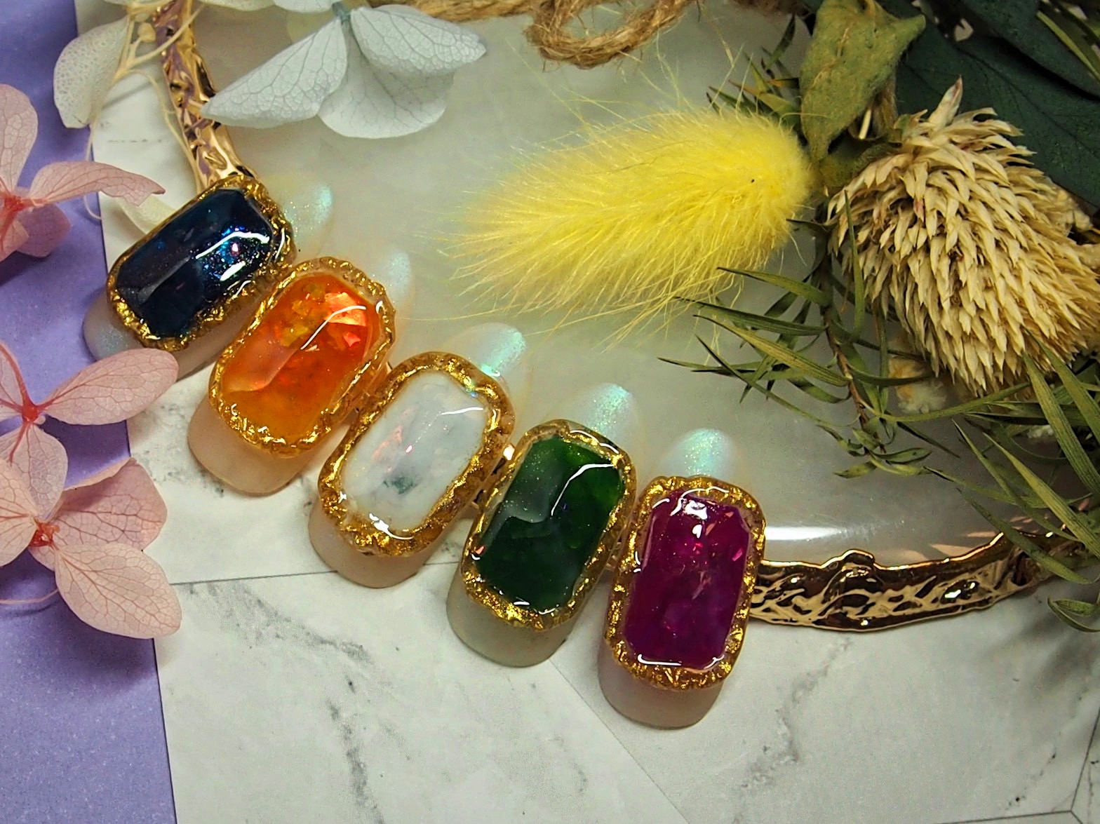 時短‼️存在感抜群の天然石風ネイルパーツの作り方💎.*