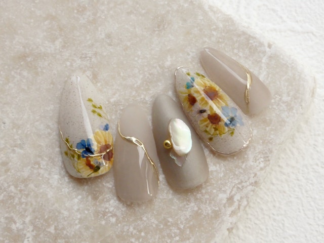 夏におすすめ☀大人可愛いひまわりブーケの描き方🌻