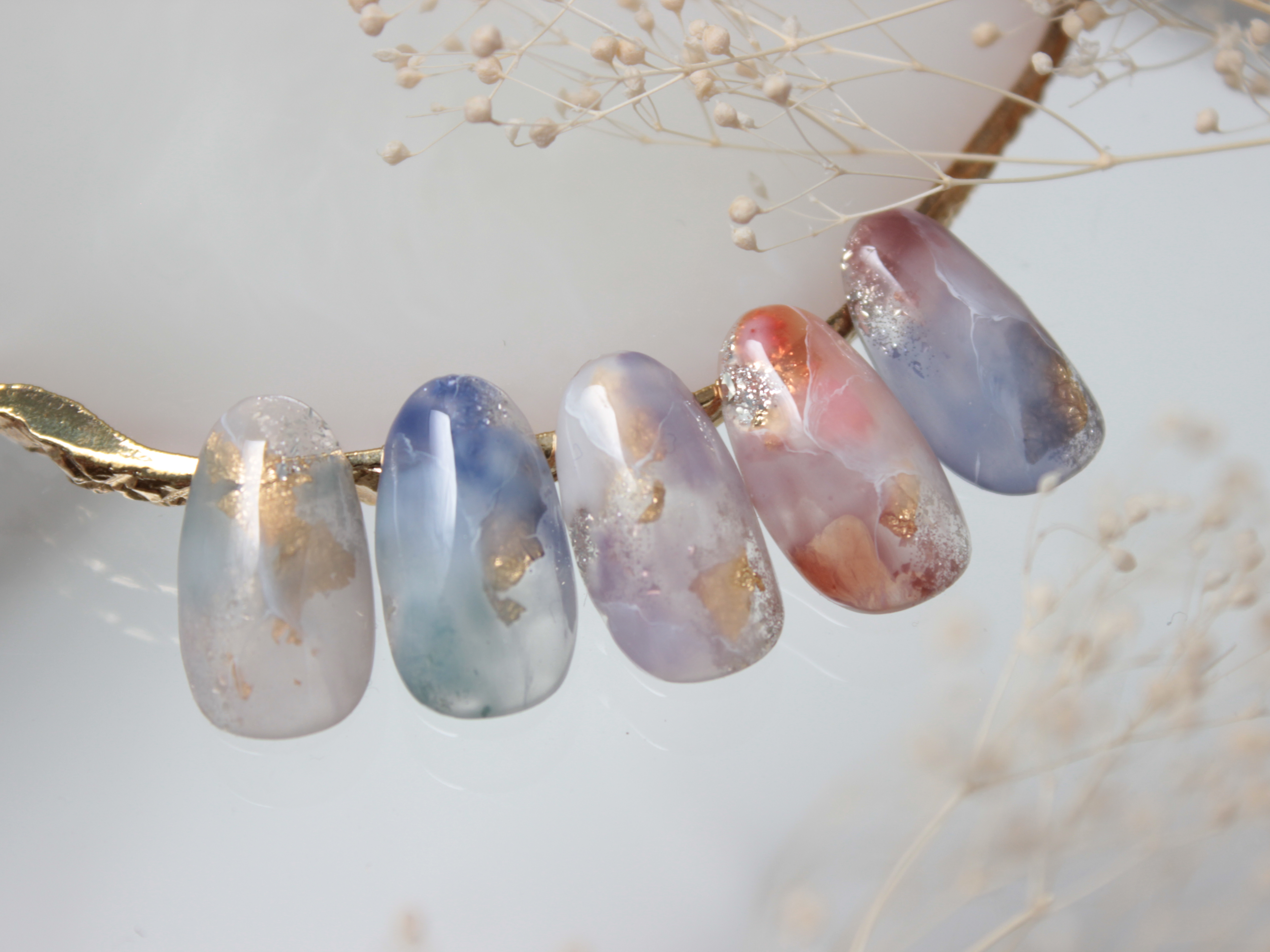 もう迷わない！天然石風ニュアンスネイルアートのバリエーションの紹介画像1