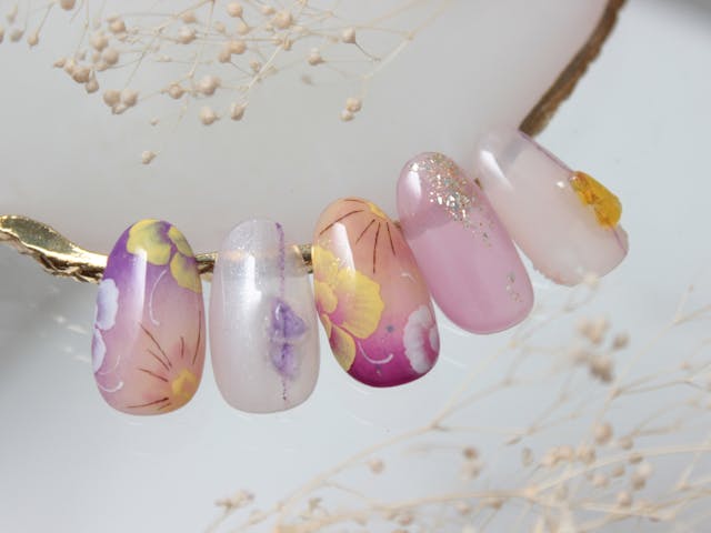 豪華なお花を描こう！トロピカルパンジーネイルの作り方