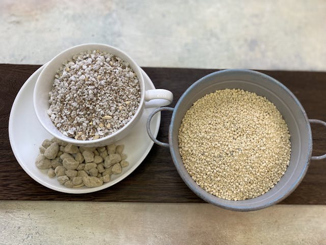 使った土の紹介