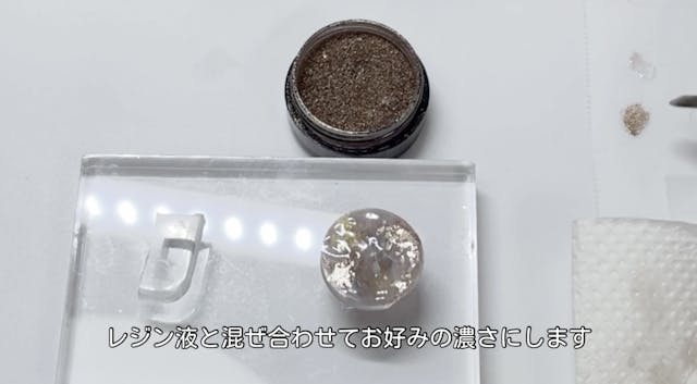 ネイルホイルで作る奥行きアート