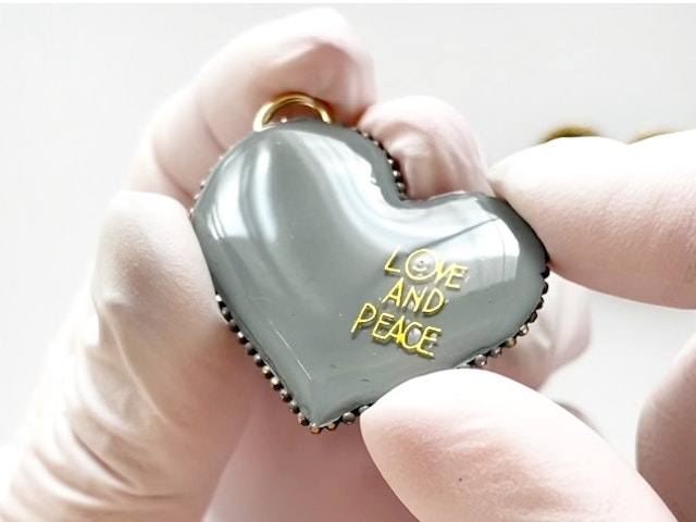 ぷっくりツヤツヤ裏加工〜シンプルレジンバージョン〜