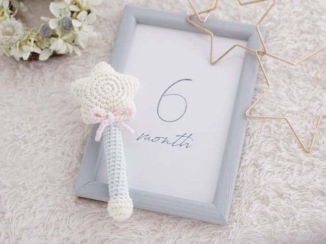 かぎ針編みで作るベビートイ