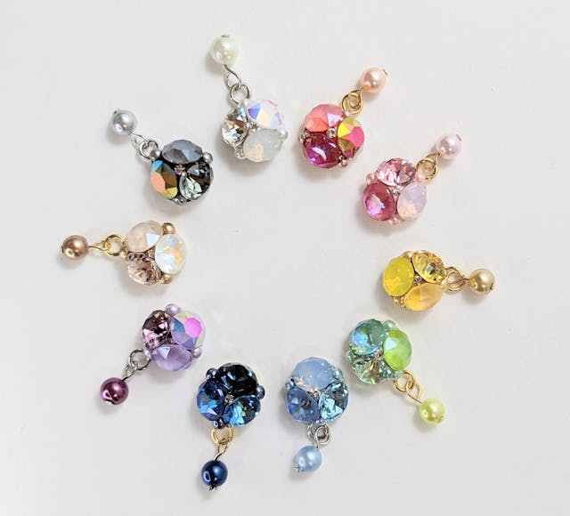 初心者様🔰でも簡単！かわいい！グルーデコで作るマスクチャーム