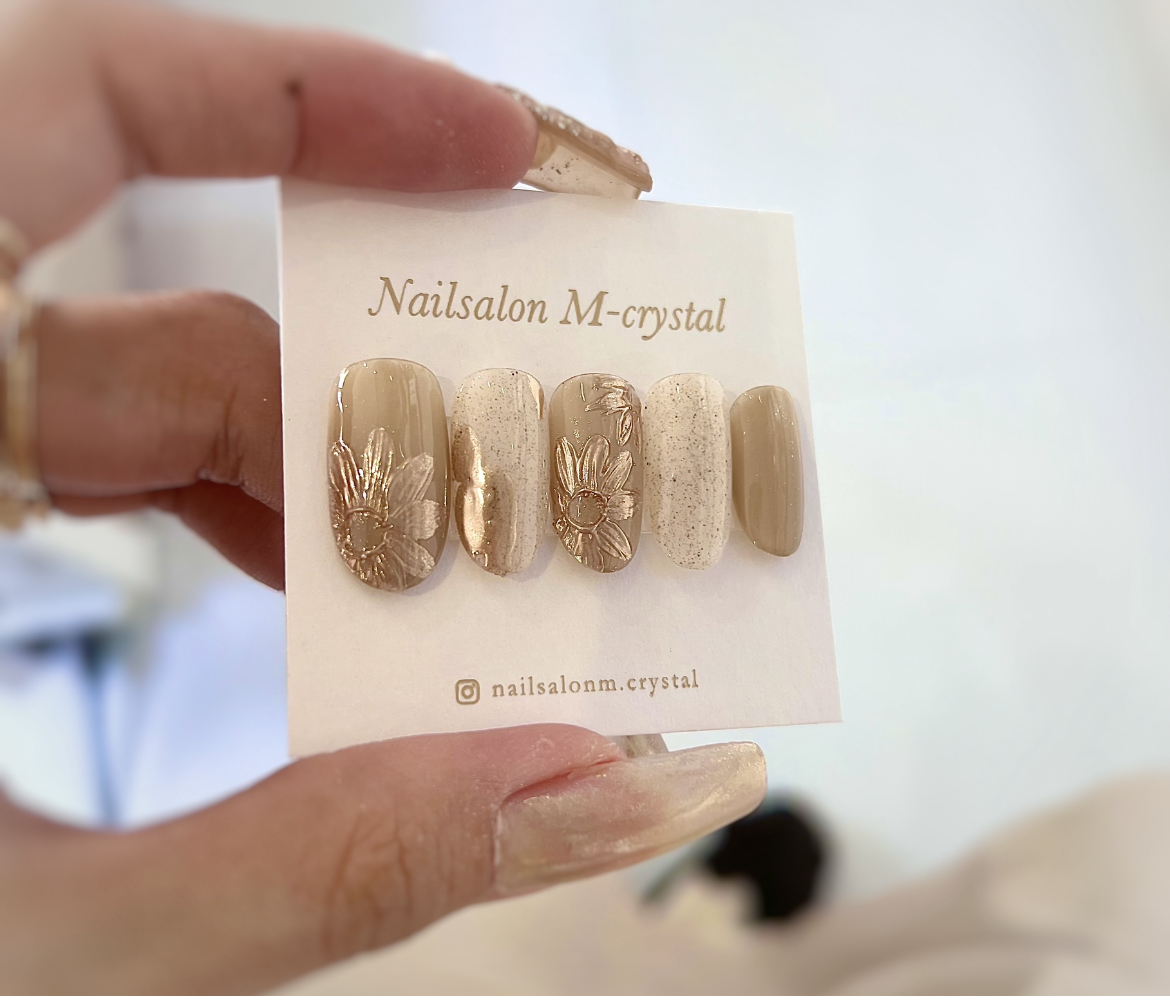 エンボスミラーアートのやり方の紹介画像1