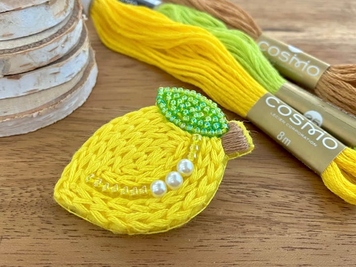 1回完結レッスン】初めての刺繍ブローチの作り方 ~可愛くてhappyな 1回完結レッスン】初めての刺繍ブローチの作り方 ~可愛くてhappyな
