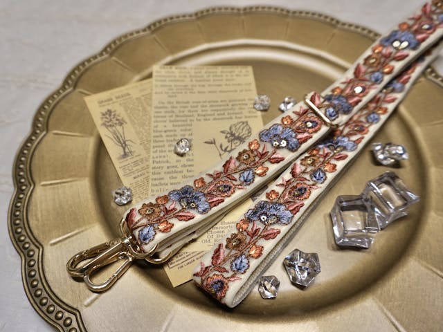 インド刺繍リボンのスマホショルダーの作り方