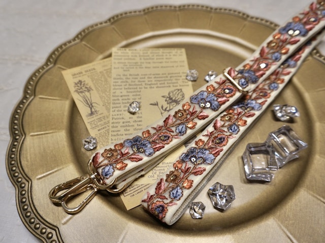 インド刺繍リボンのスマホショルダーの作り方