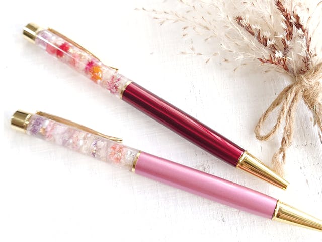 【レジンで作る】簡単・お花のボールペンの作り方