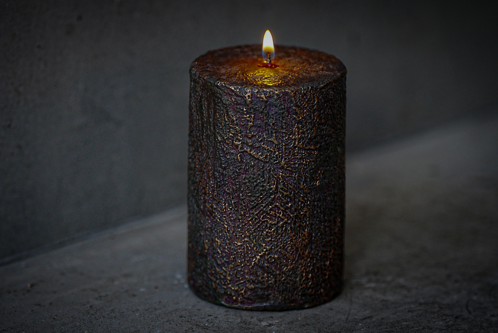 マグマのような灯り姿【夜の底】