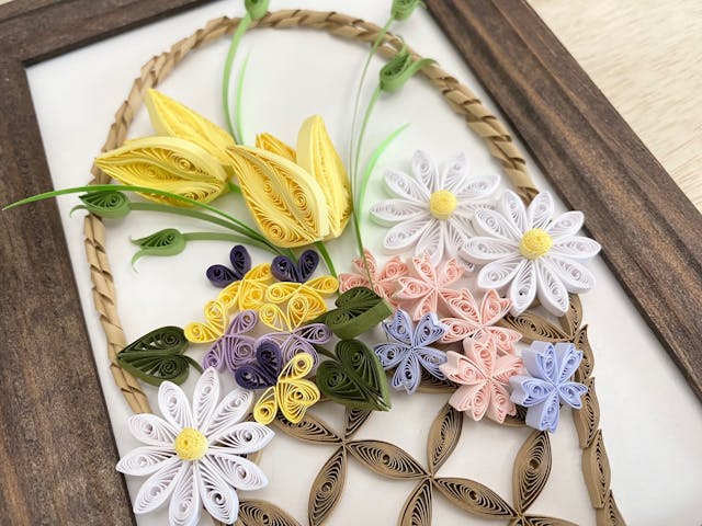 春の花を華やかにアレンジ