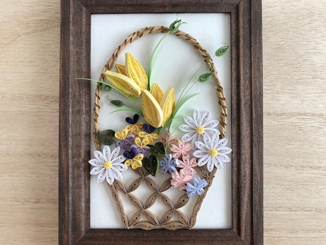 【ペーパークイリングで作る】　春の花籠
