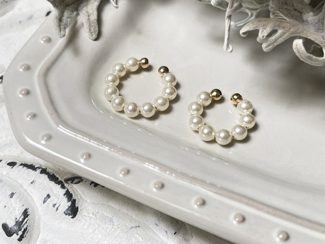 耳にフィットするストレスフリーなイヤーカフ