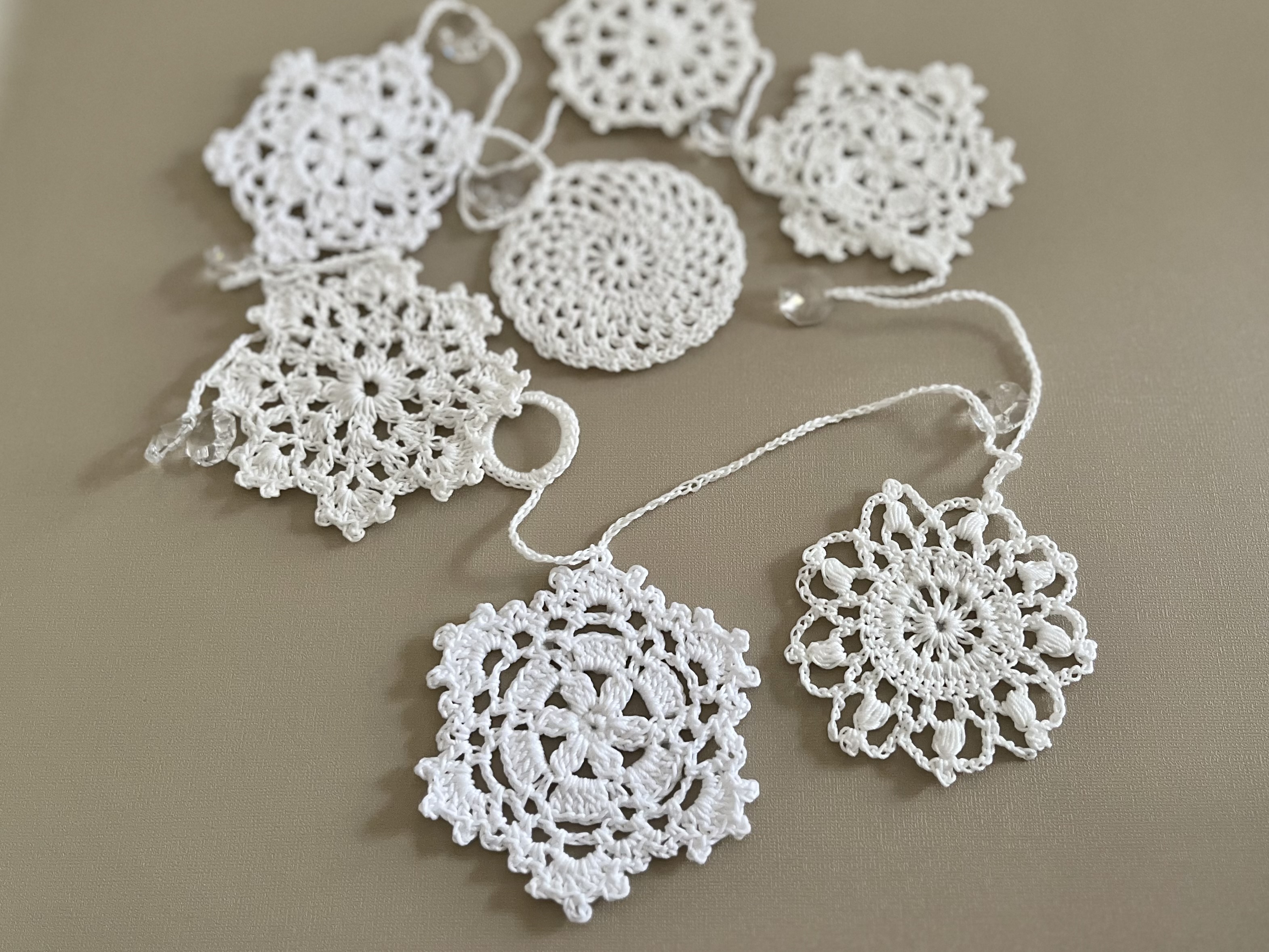 モチーフガーランドの仕立て方（モチーフ2種類編み図付）