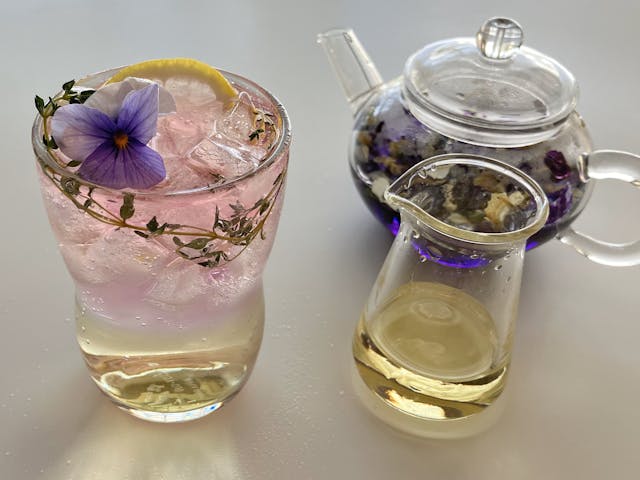 韓国花茶とフラワーハーブ／「花のシロップ」と「花茶フィズ」の作り方