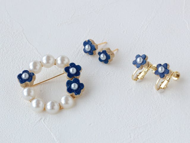 お花とパールの耳飾り&ブローチの作り方