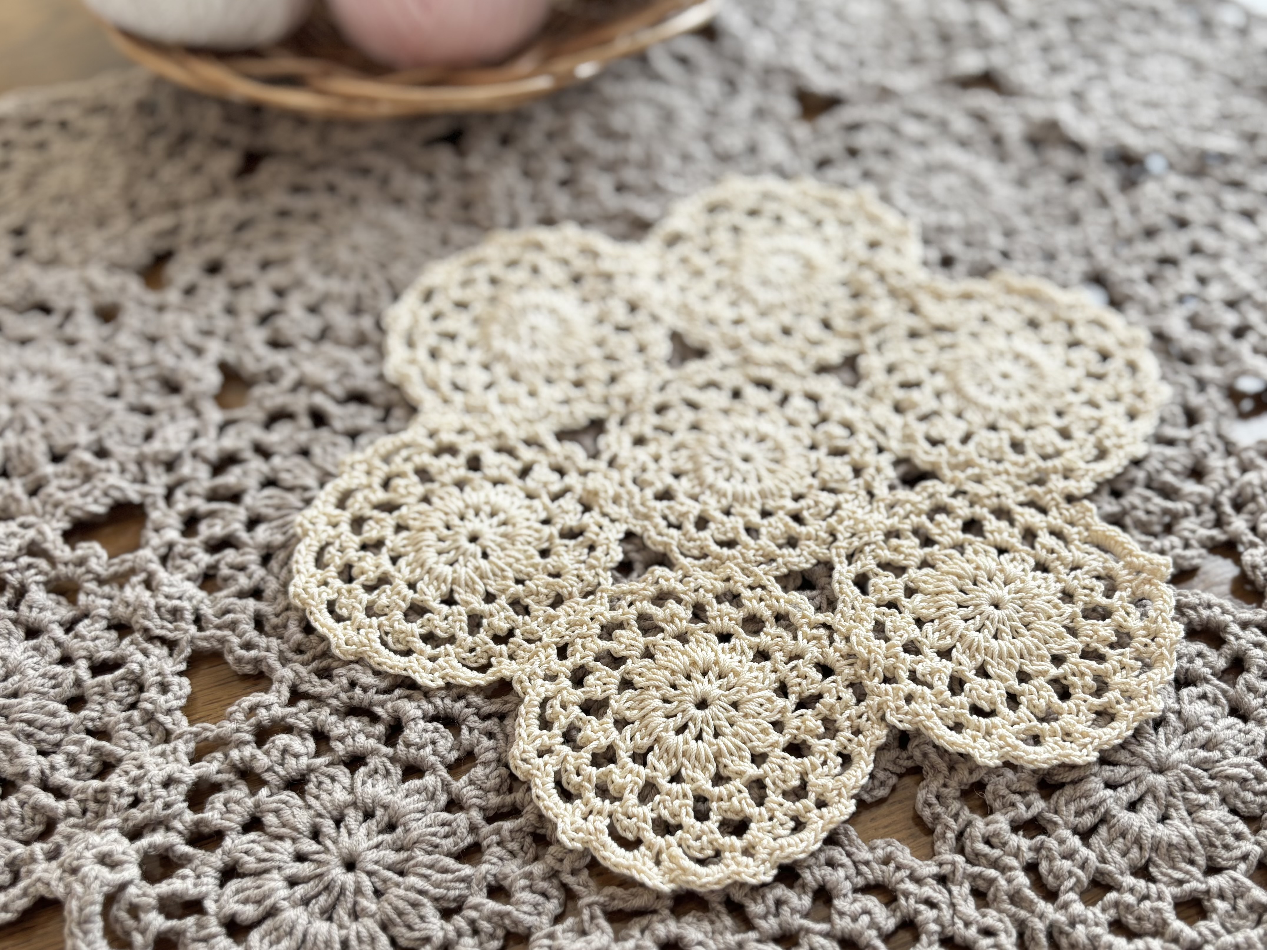 丸モチーフのドイリー・巾着アレンジ【PDF編み図付】