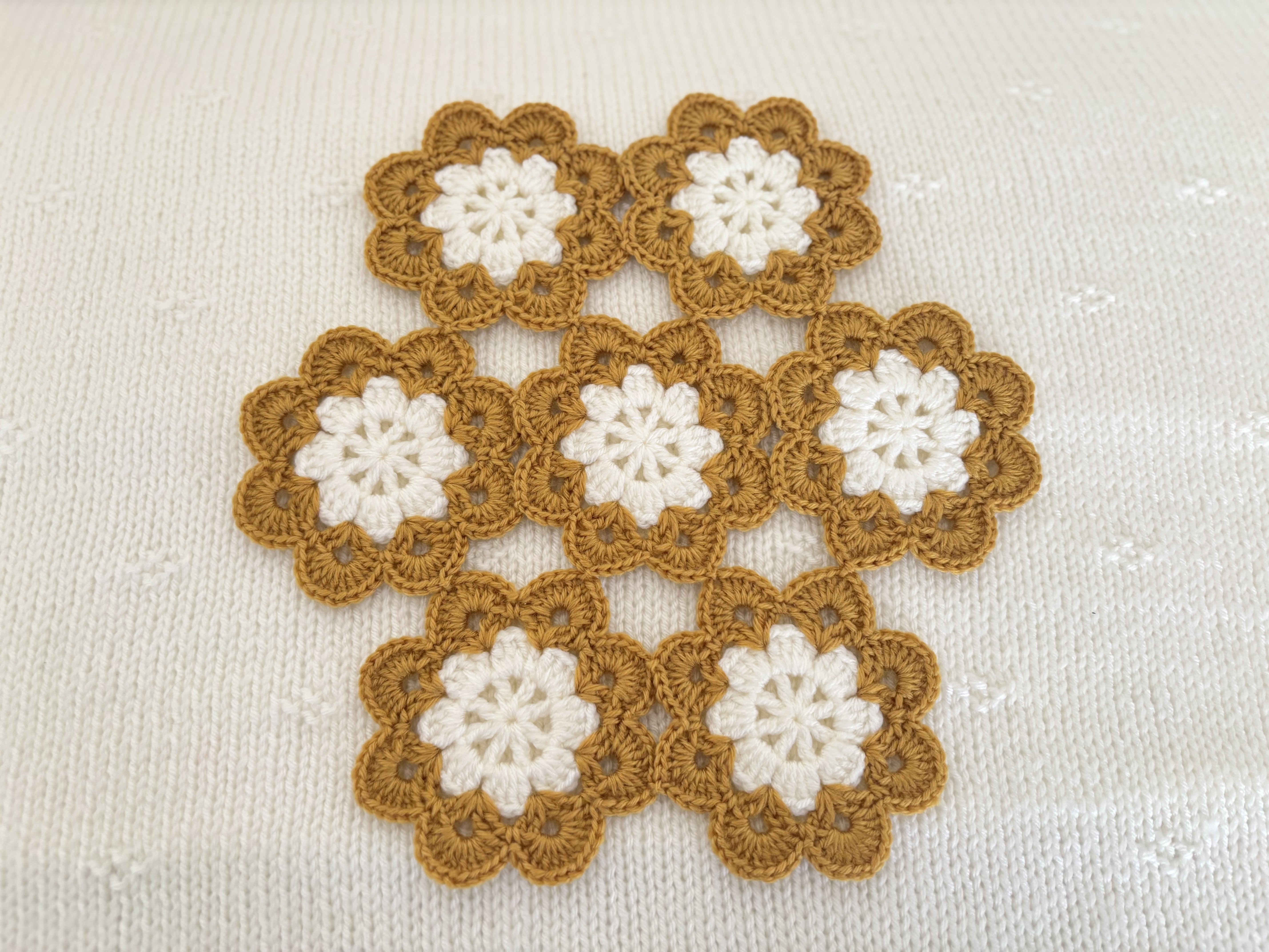 お花のモチーフつなぎの編み方【PDF編み図付】