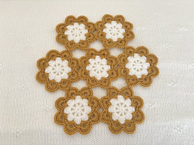 お花のモチーフつなぎの編み方【PDF編み図付】