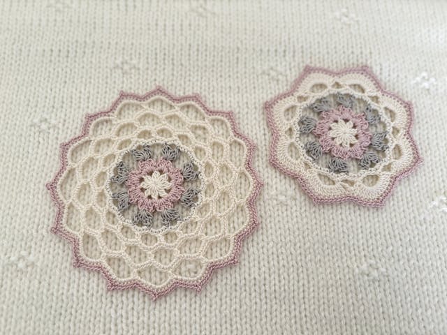 余り糸で楽しむ！お花コースター&ポットマット の編み方【PDF編み図付】