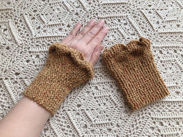 【PDF編み図付き】ガーター編みのリストウォーマ―