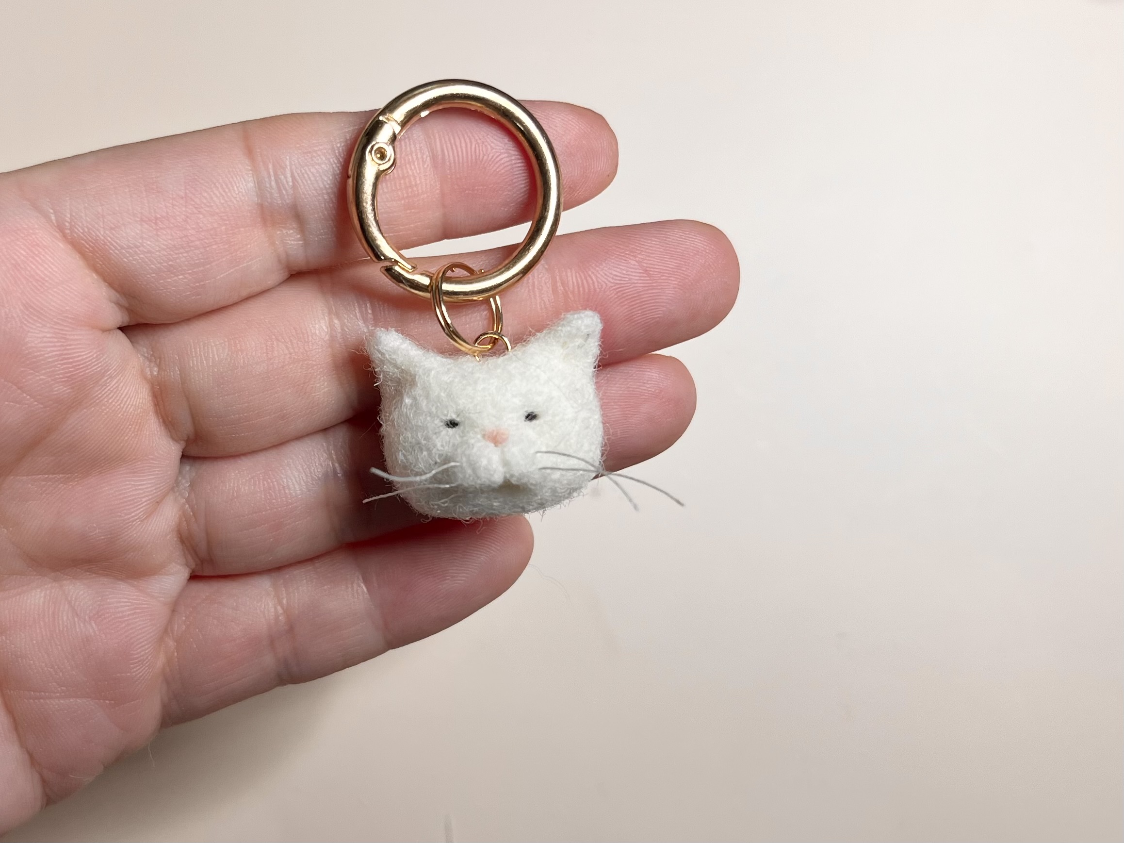 しろねこカラビナチャームの作り方