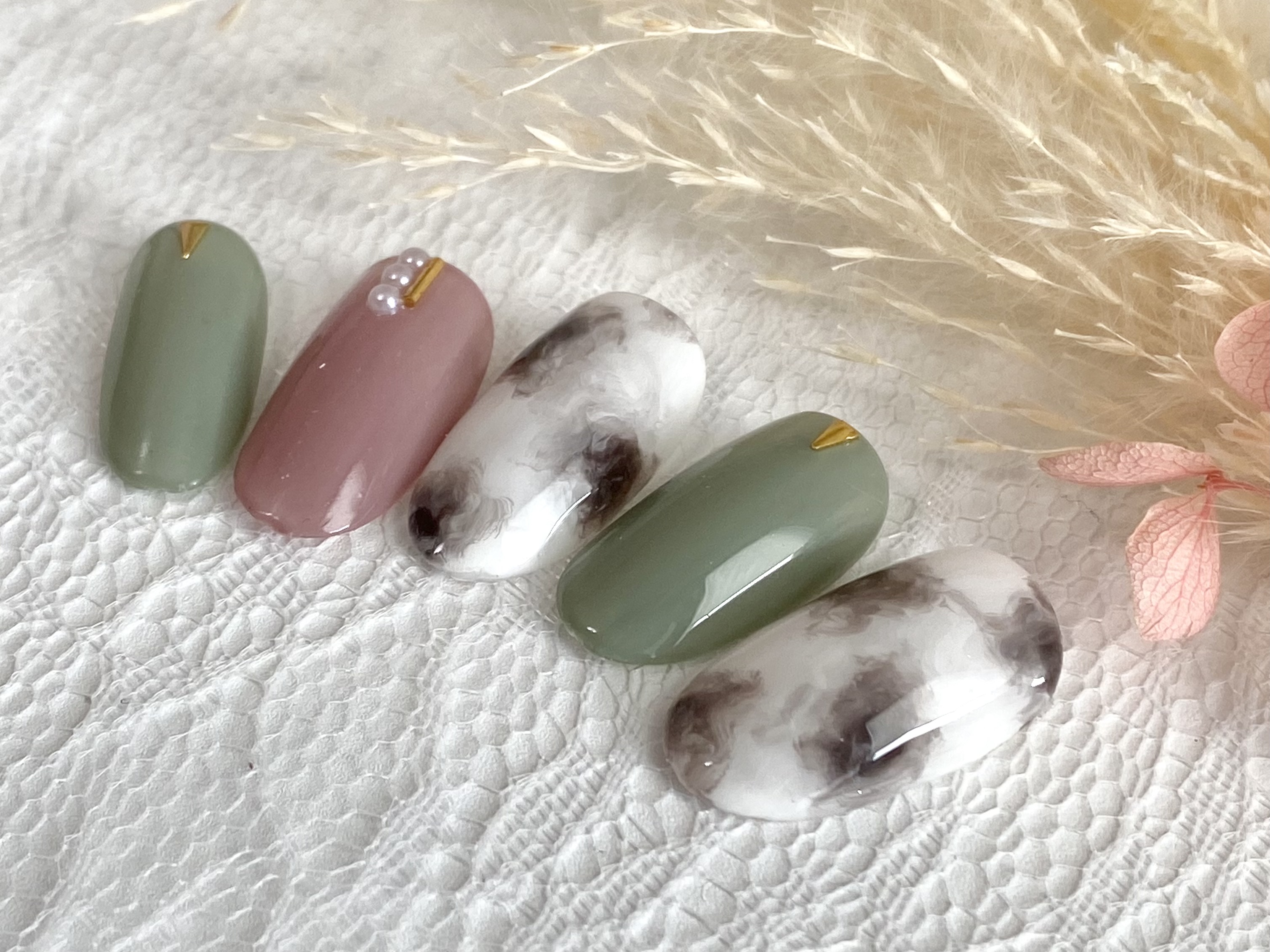 べっ甲ネイルの基本と応用の紹介画像1