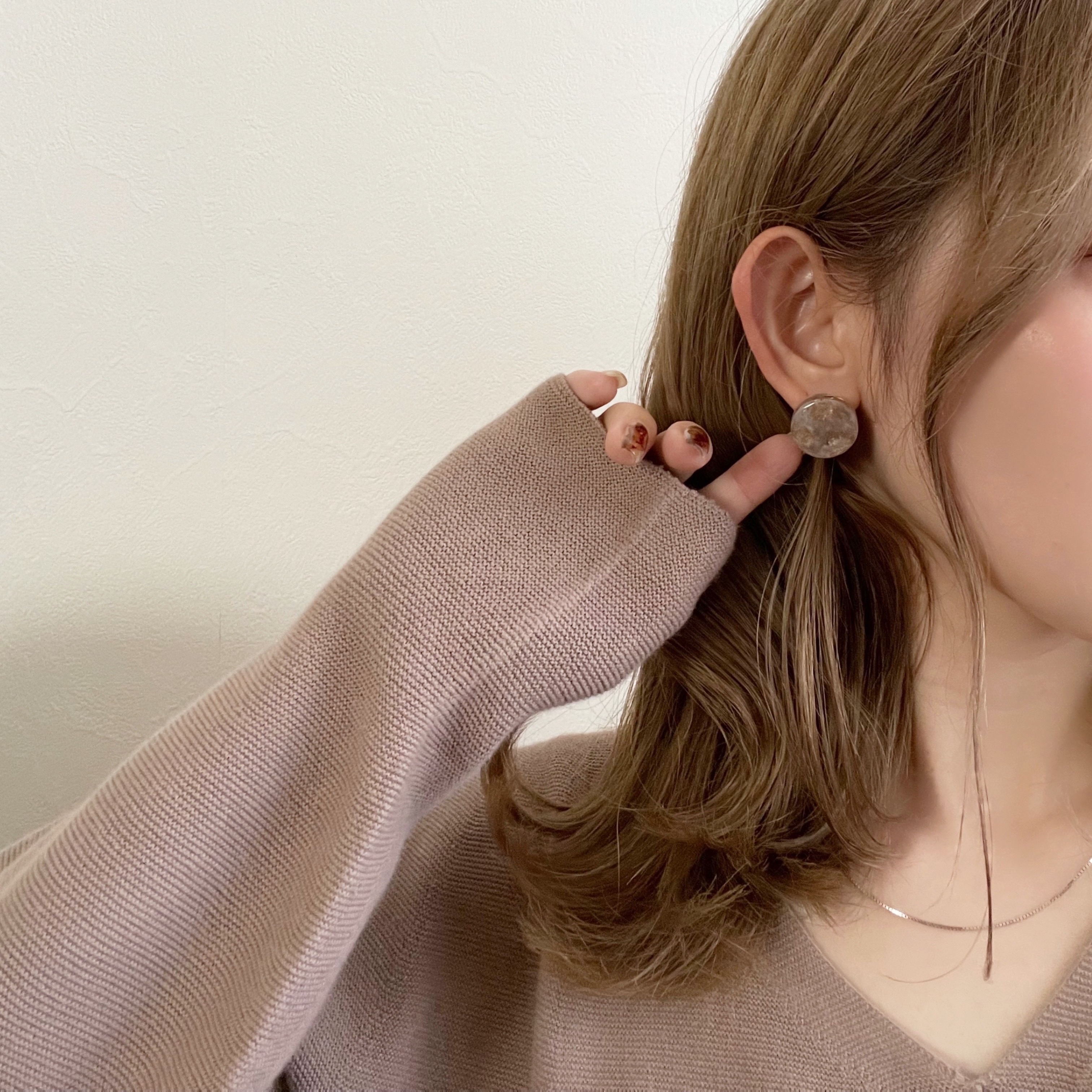 天然石風ニュアンスの作り方 〜ネイルホイルで魅せる奥行きアート〜の紹介画像1