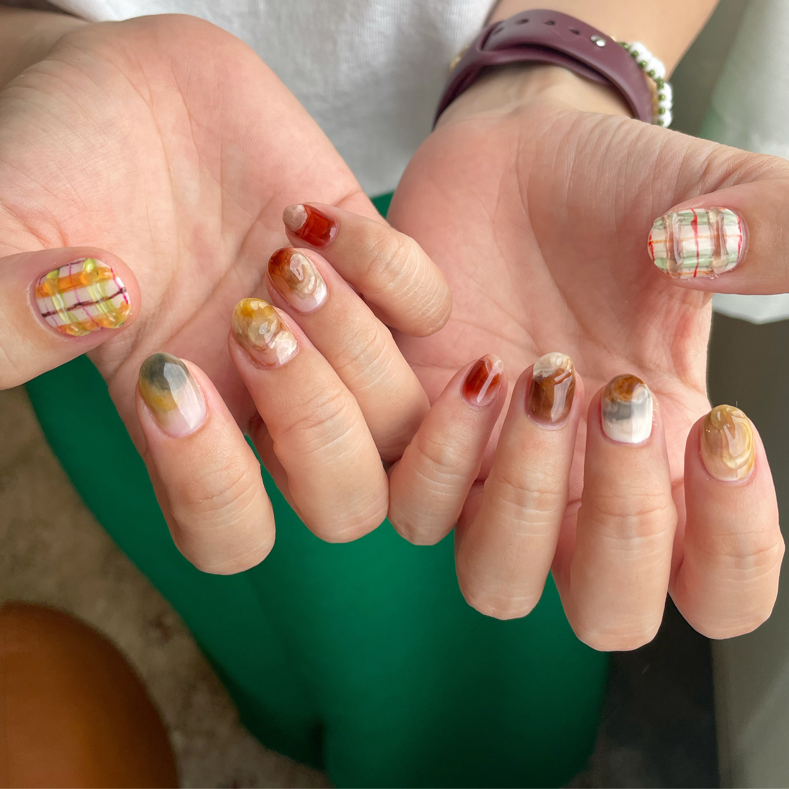 水彩・ぽこぽこチェックネイル のやり方の紹介画像1