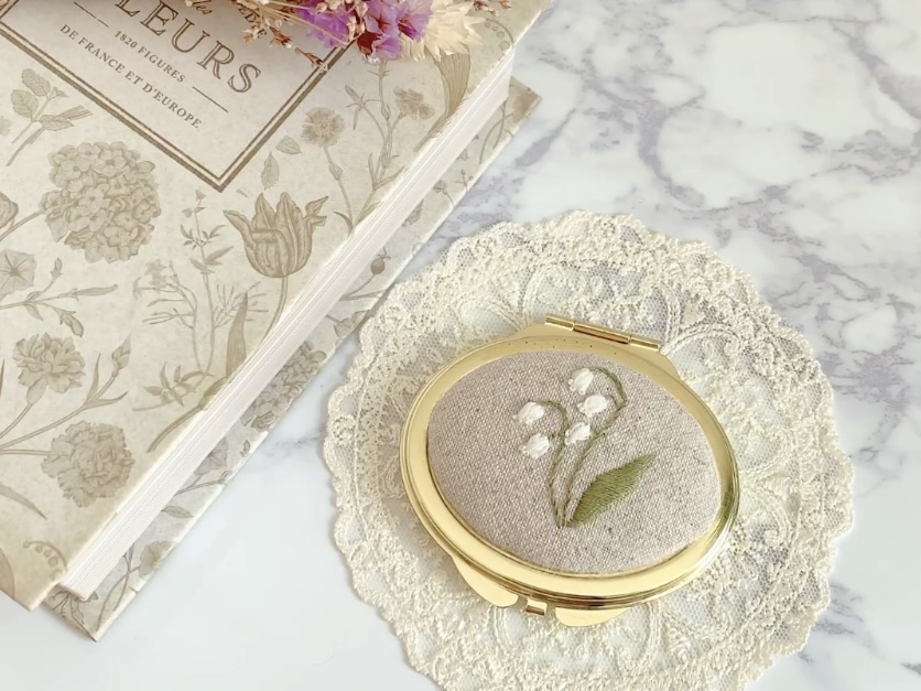 すずらんの刺繍とミラーへの仕立て方レッスンの紹介画像2