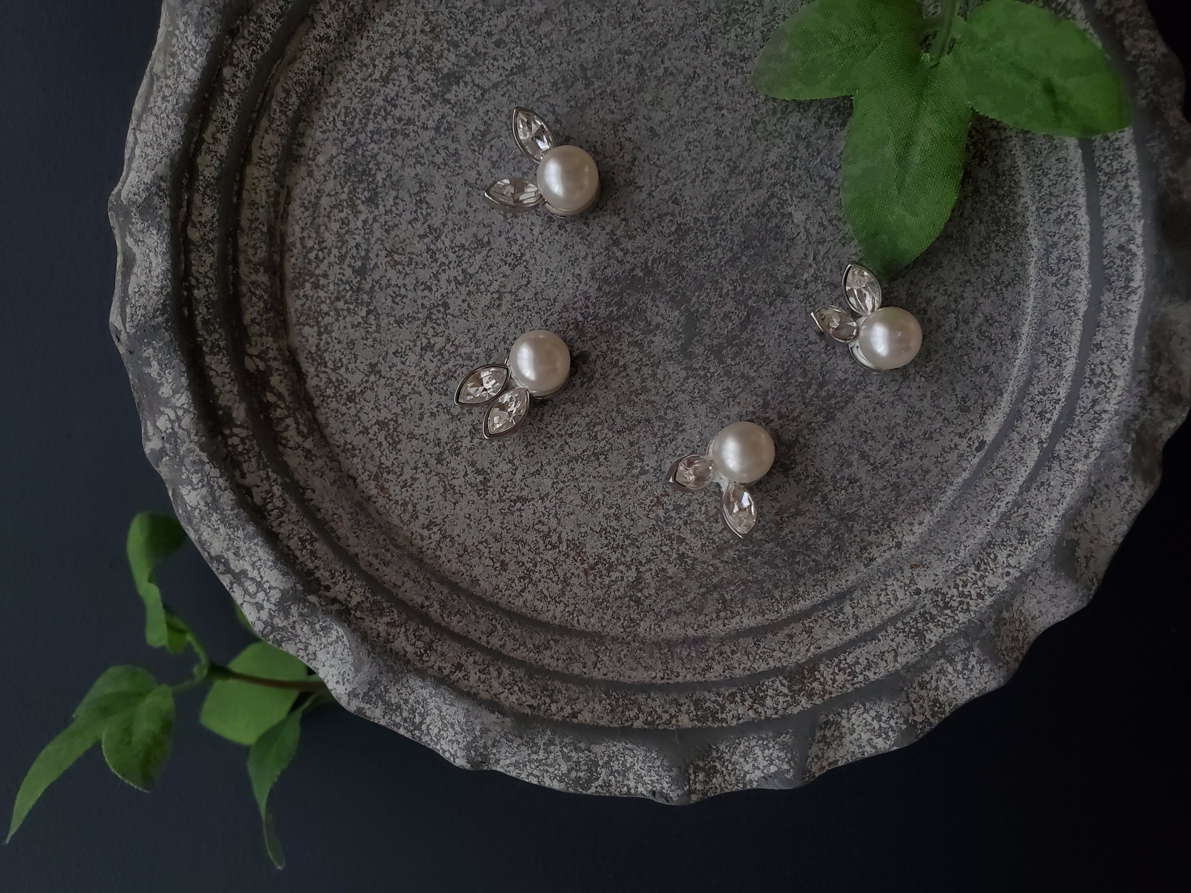 新感覚・手軽に土台を作って高級感のあるうさぎチャーム作りの紹介画像1