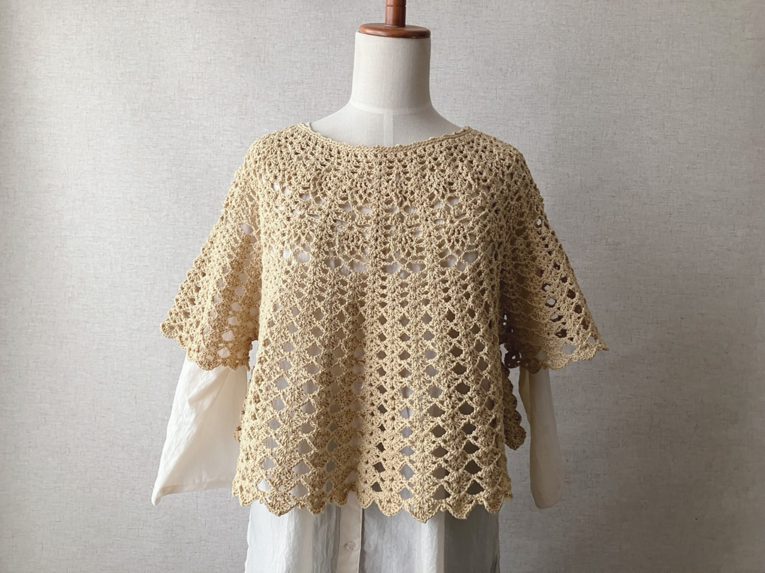 【PDF編み図付き】パイナップル模様のポンチョ風プルオーバーの編み方の紹介画像1