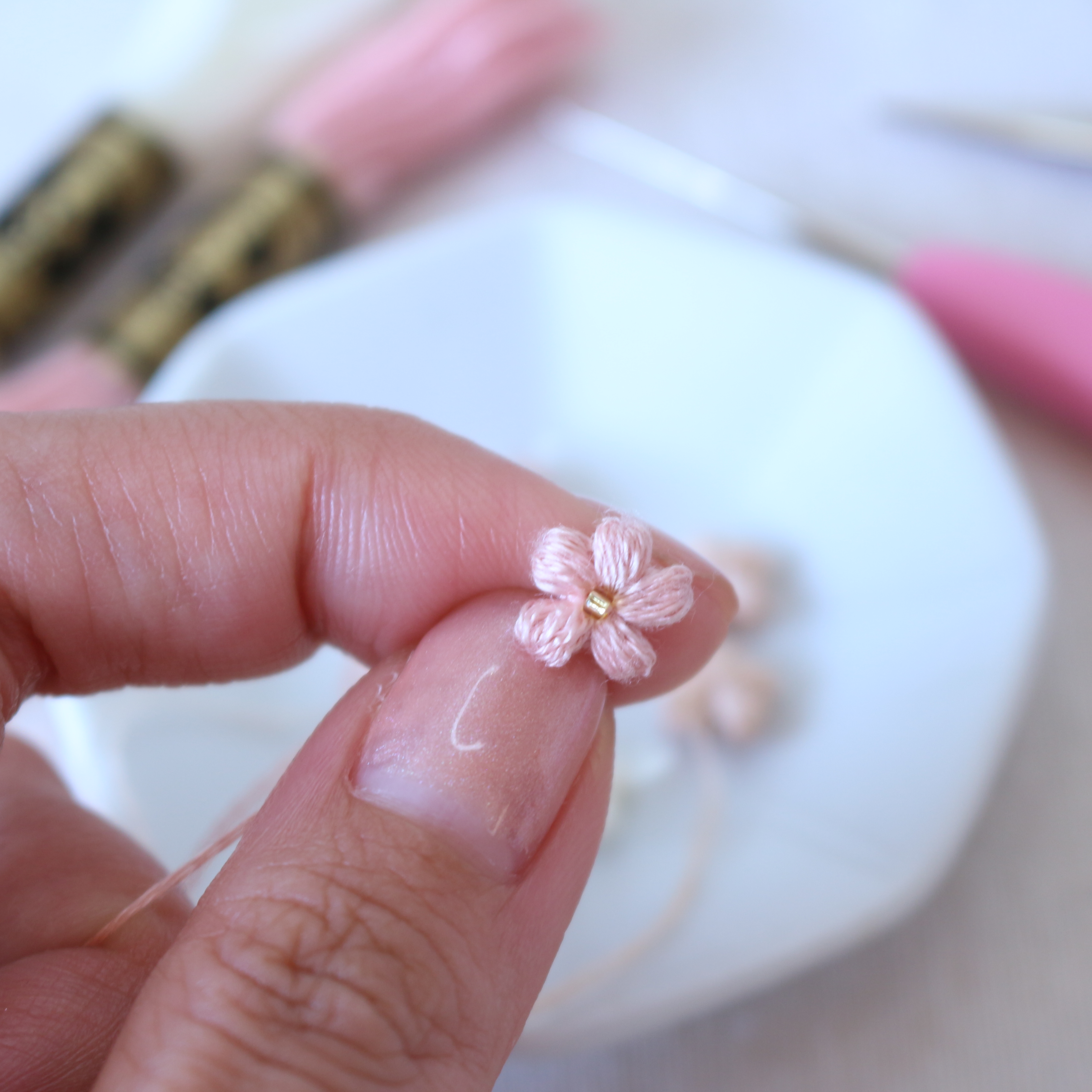 レース編み小花の基本的の編み方の紹介画像1