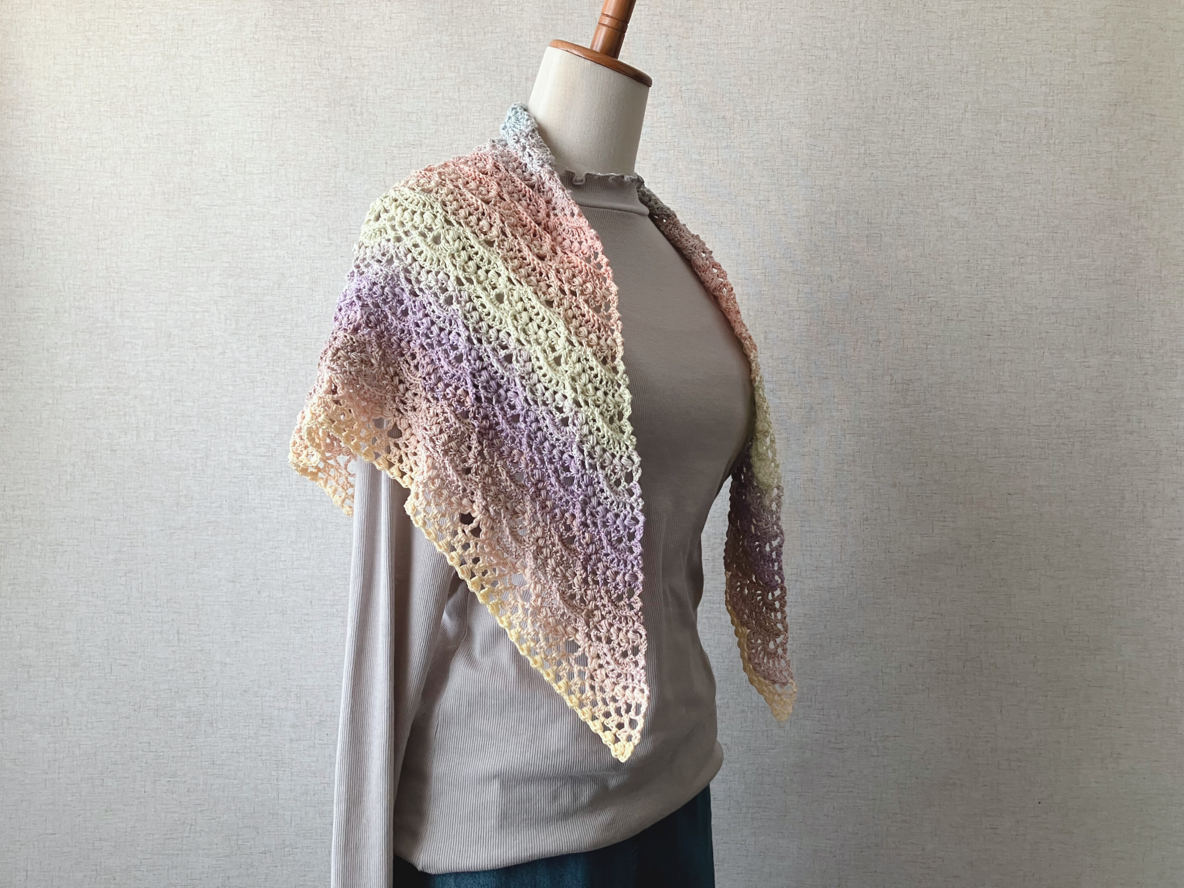 【PDF編み図付き】玉編み扇模様のグラデーション三角ストールの編み方の紹介画像3