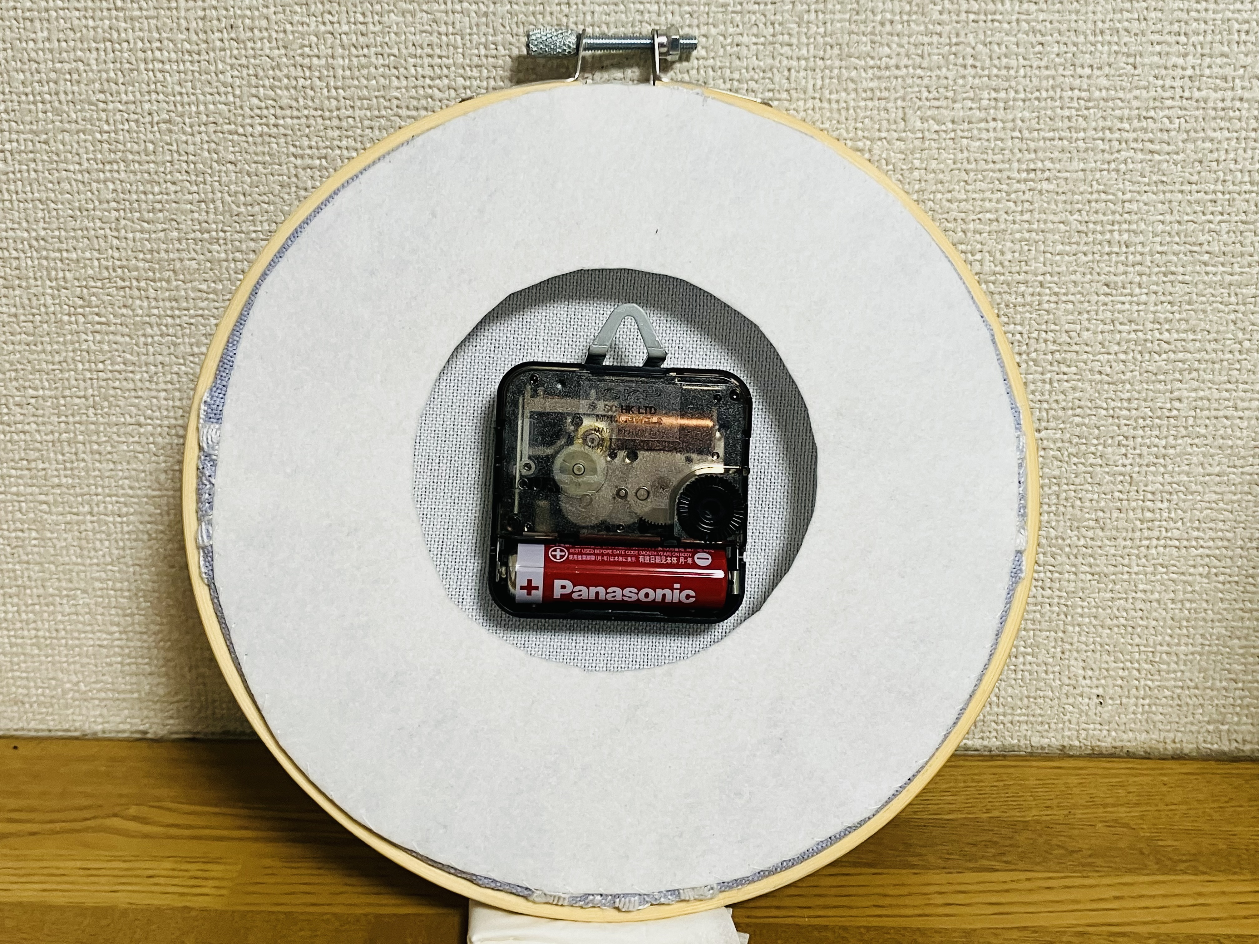 ハーダンガー刺繍で作る刺しゅう時計の紹介画像4
