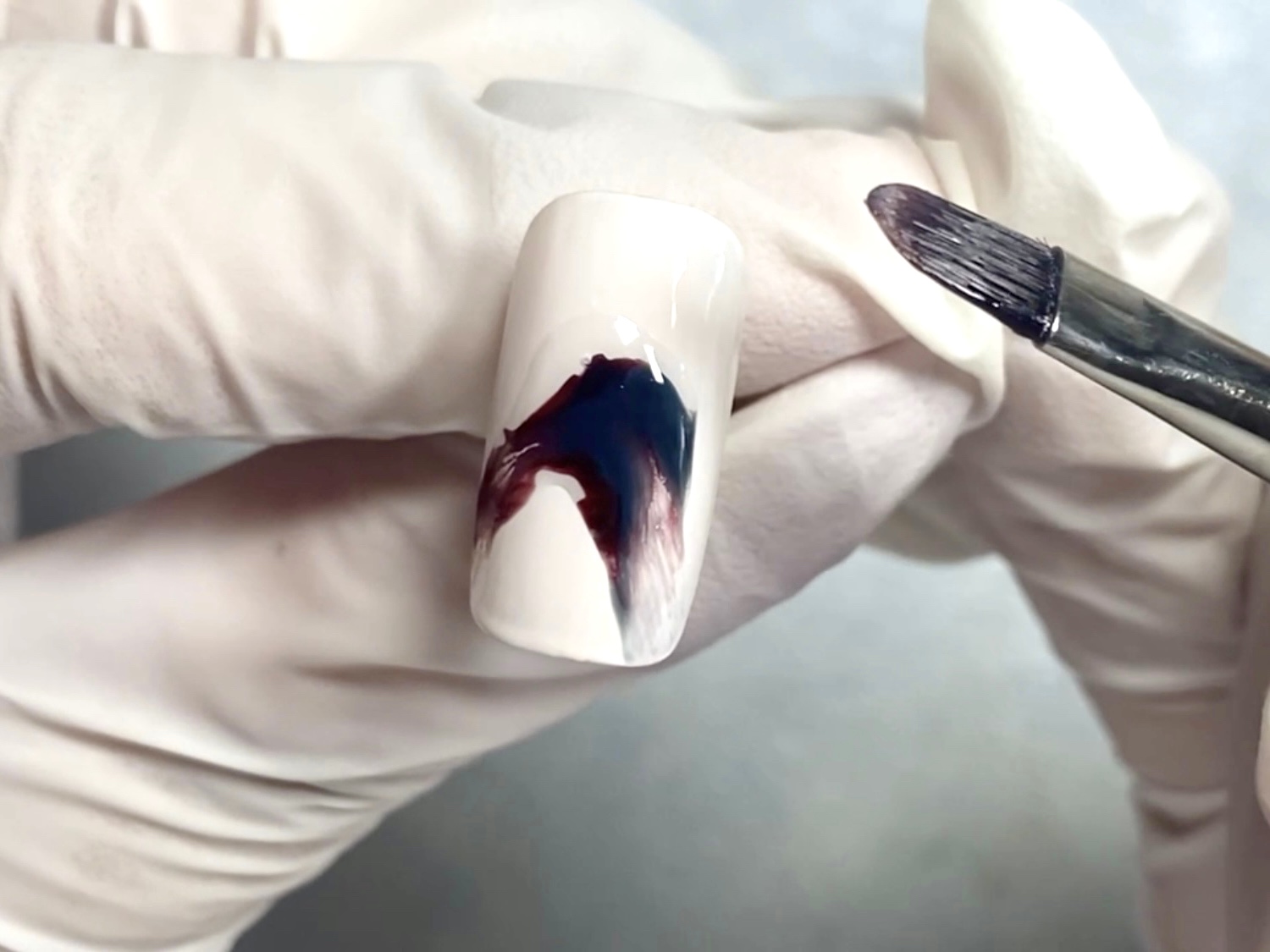 《個性派｜注目度up》結婚式や成人式にも◎映える陶器風ネイルの作り方　inspiration at  -陶器-  の紹介画像4