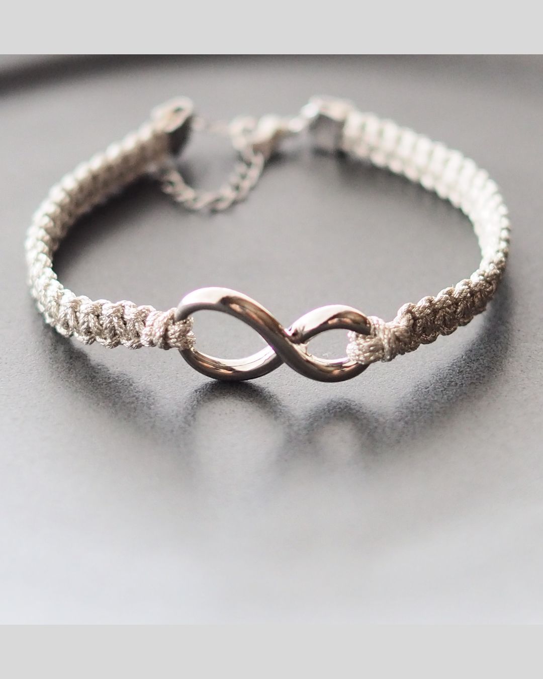 大人シンプルな「マクラメブレスレット」作りの紹介画像2