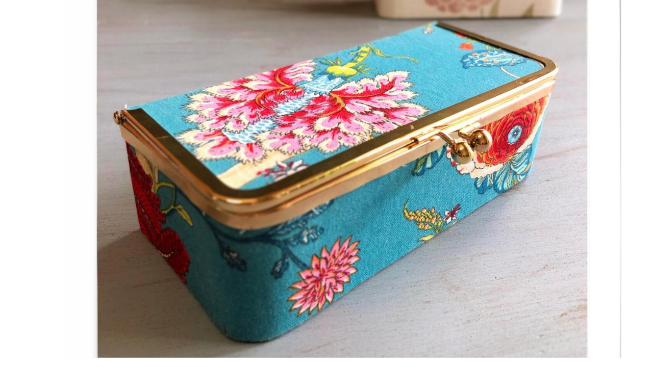 曲線のある箱の製図とカット方法も習える　口金を使ったがま口ボックスレッスンの紹介画像1