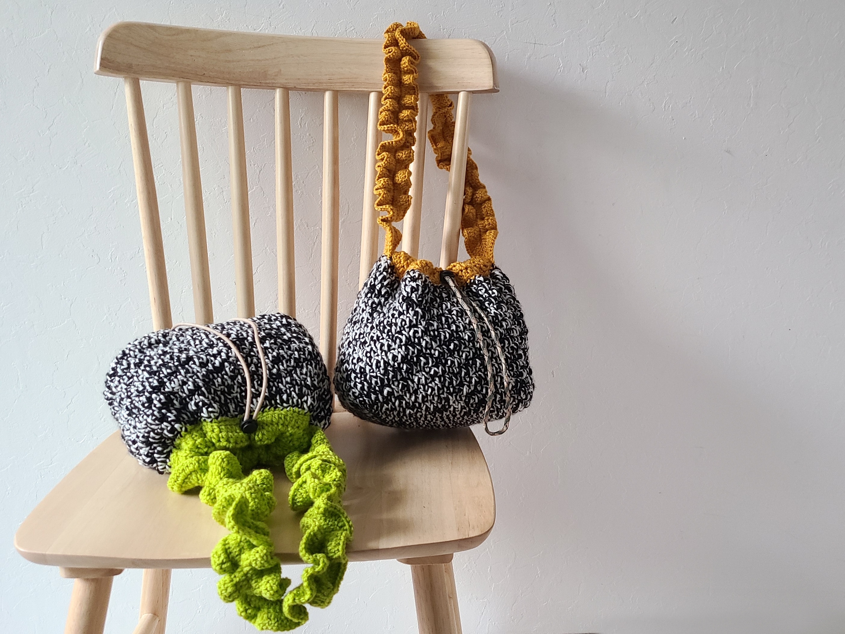 【編み図付き】フリルハンドル巾着バッグの編み方の紹介画像1