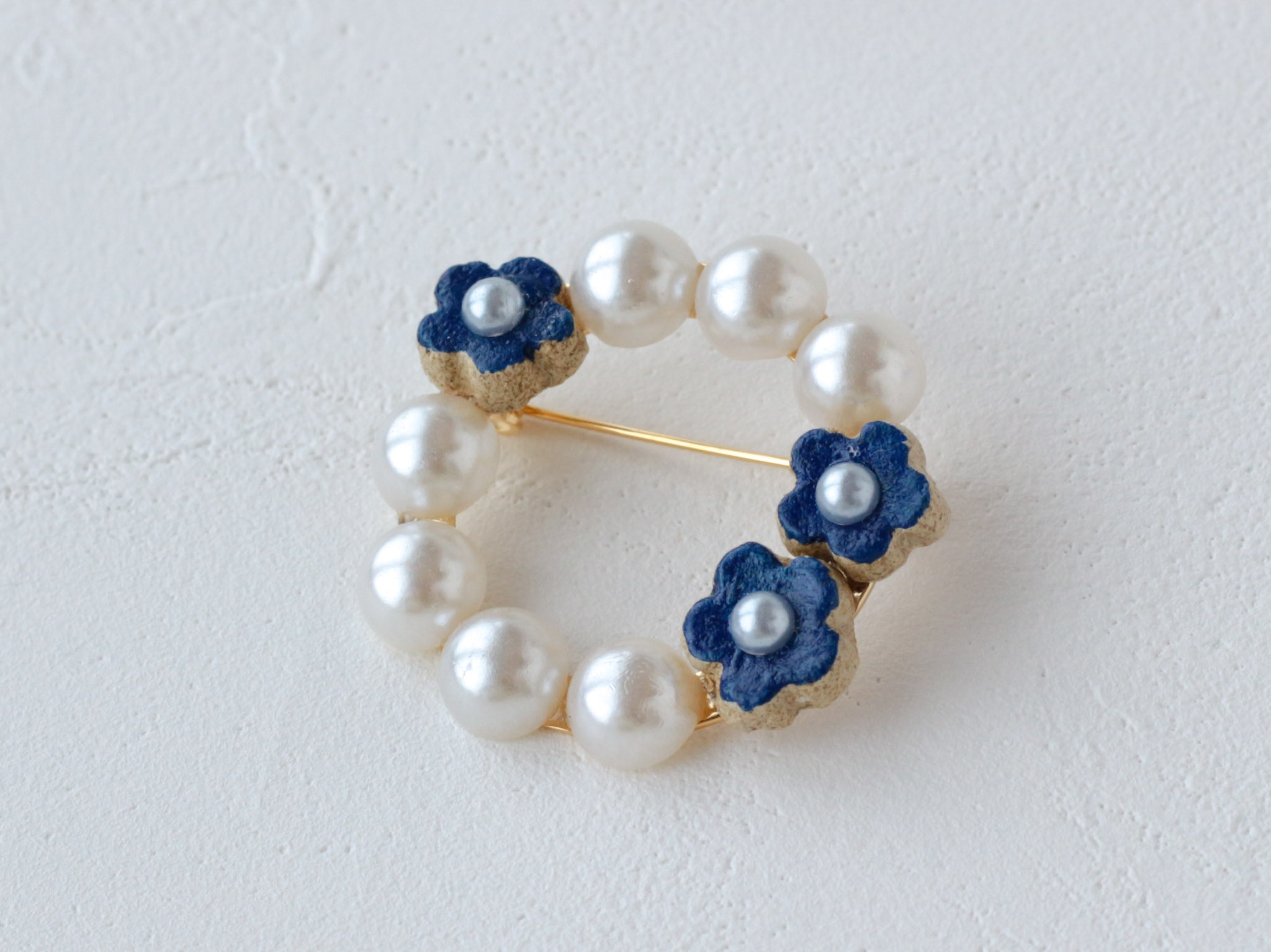 お花とパールの耳飾り&ブローチの作り方の紹介画像1