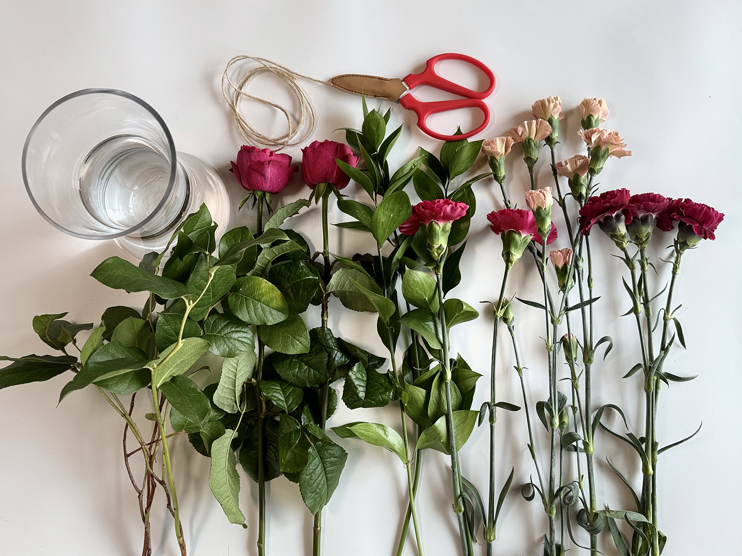 母の日! 初めてでも安心 カーネーションのスパイラルブーケ の紹介画像1