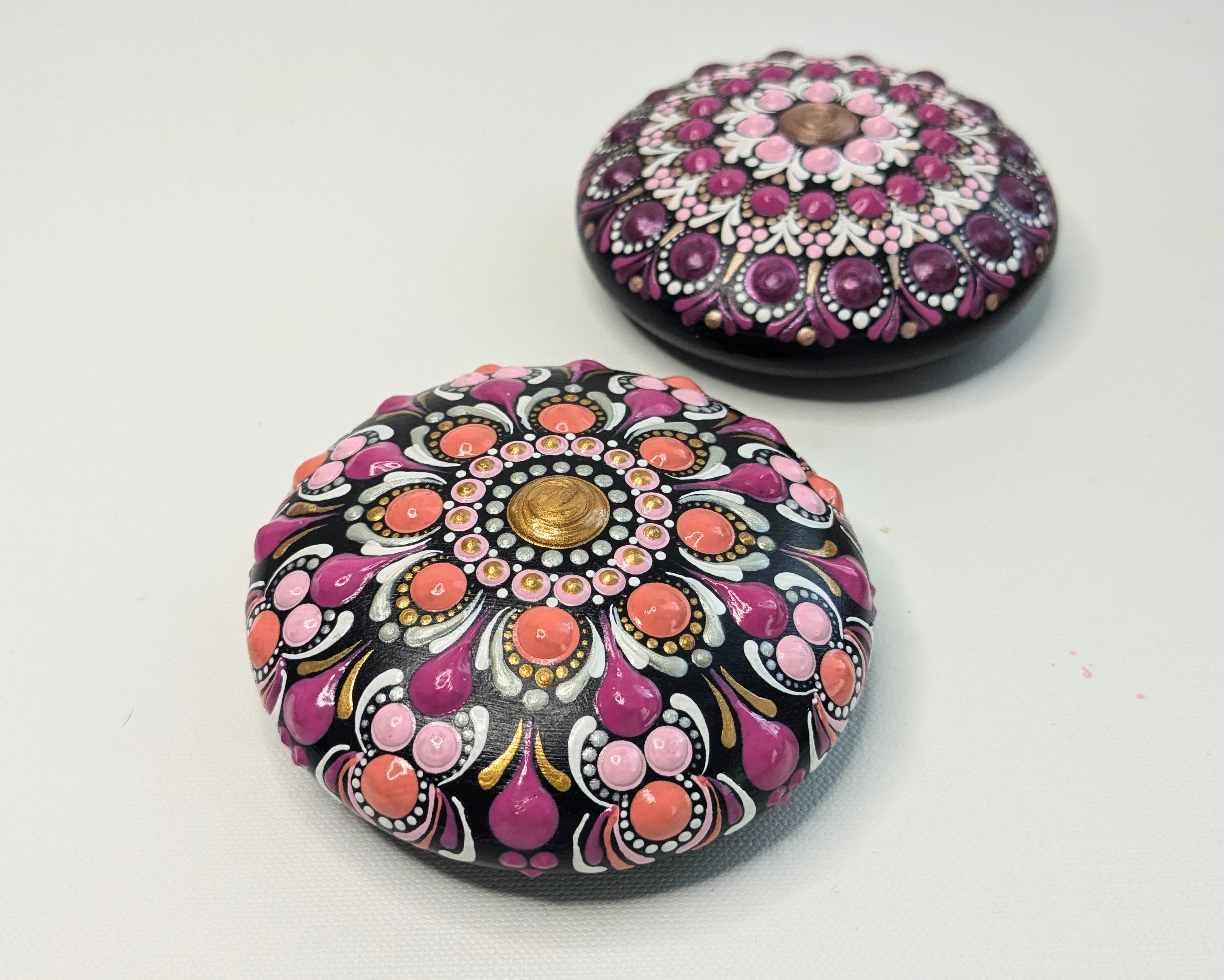 ぷっくりドットでつくるマンダラストーンの作り方の紹介画像3