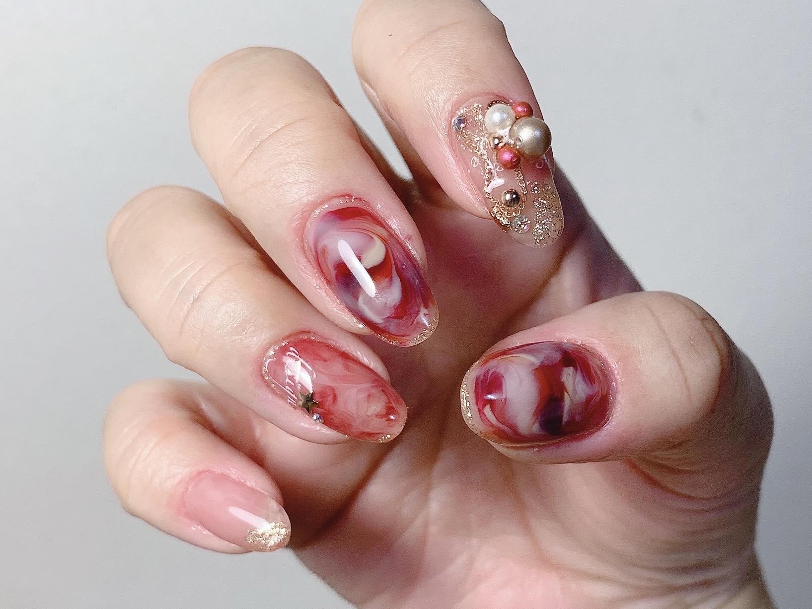 時短♥︎冬におすすめな【赤ニュアンスネイル】のやり方の紹介画像1