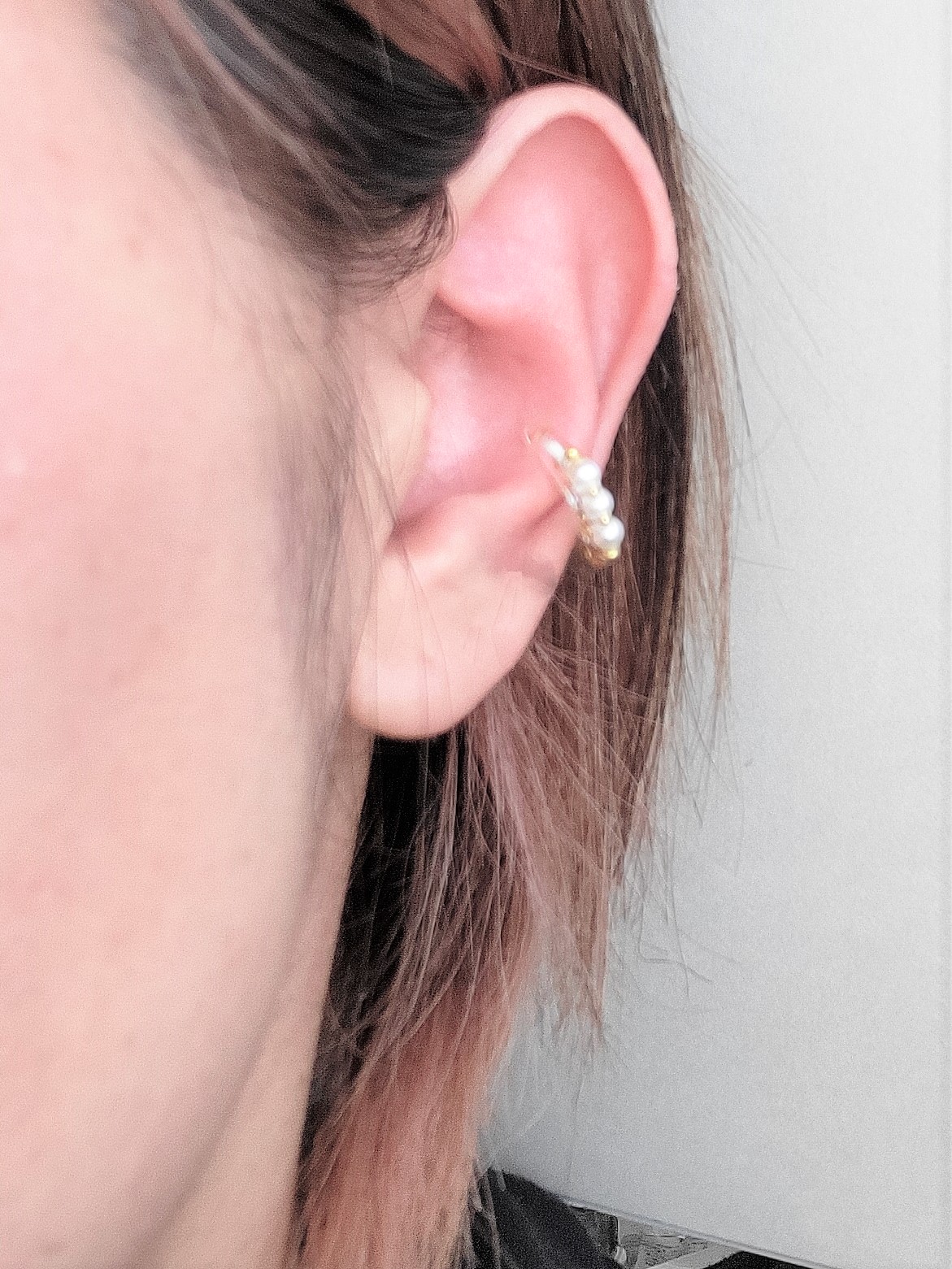 【LEDレジン初級】モールドを使った煌めくパールのイヤーカフの紹介画像1