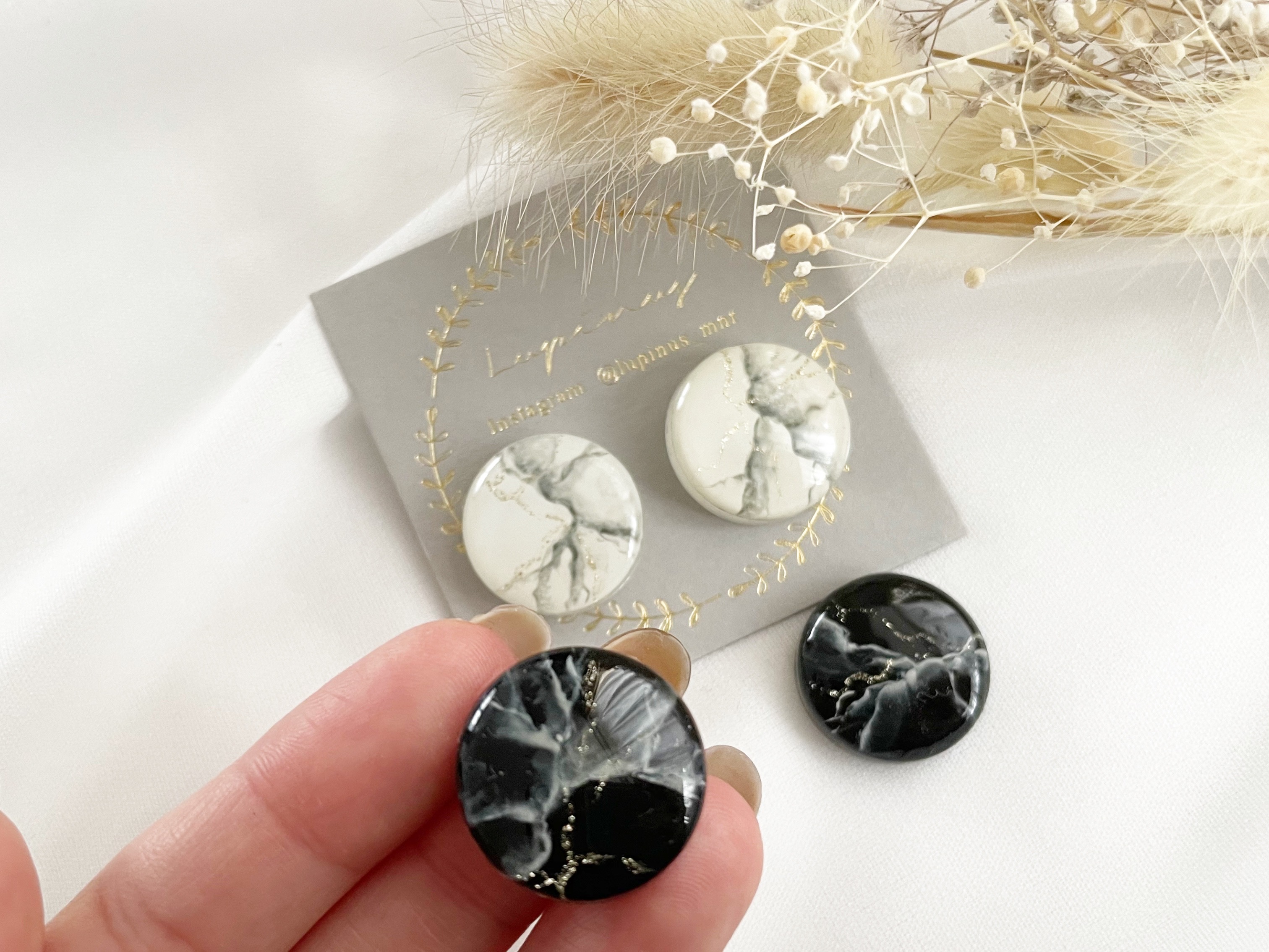 簡単♪モノクロ大理石の作り方【レジンaccessory】の紹介画像1