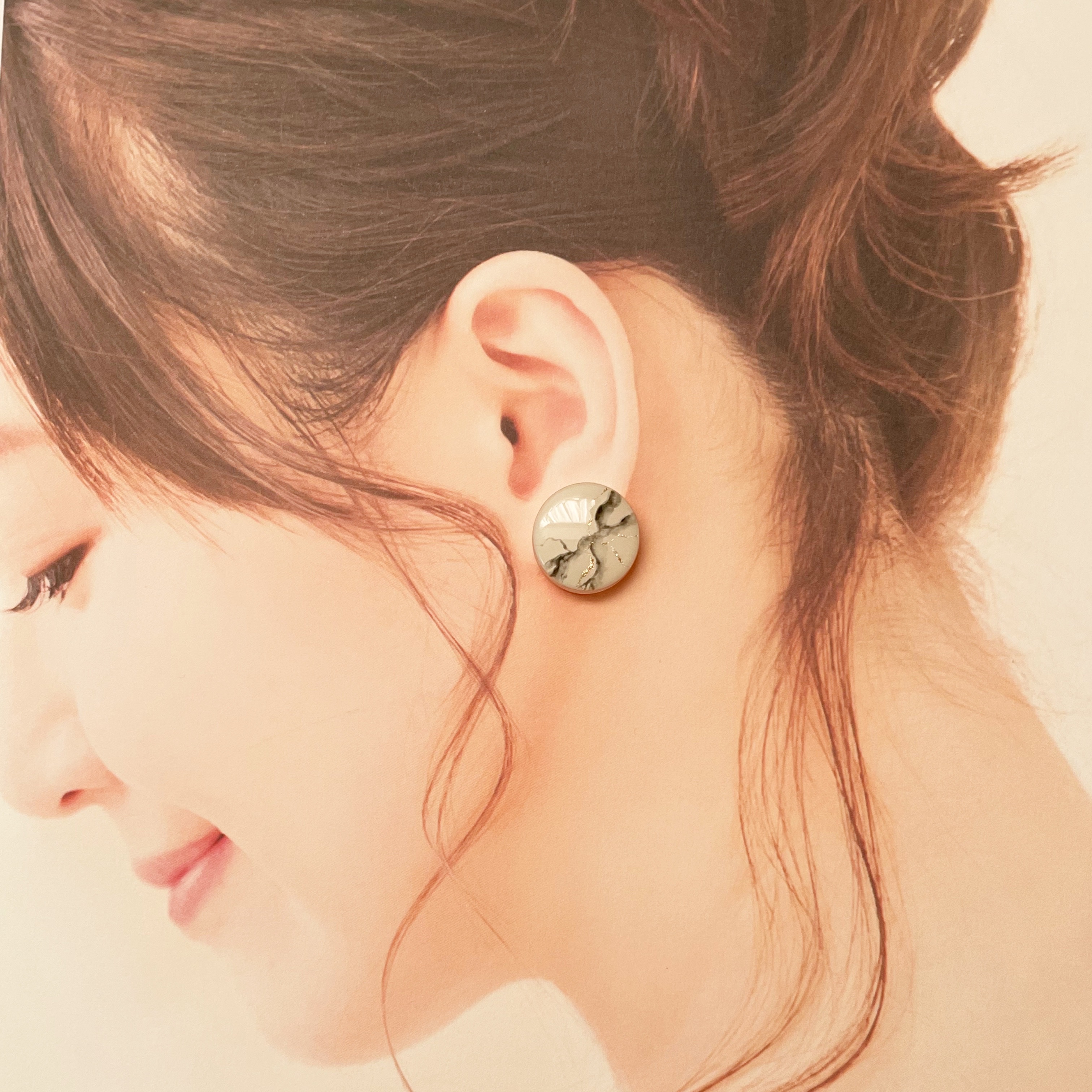 簡単♪モノクロ大理石の作り方【レジンaccessory】の紹介画像2