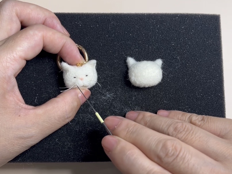 しろねこカラビナチャームの作り方の紹介画像2